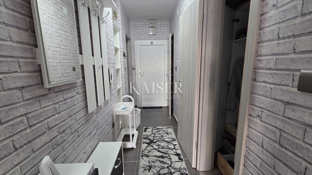 Senj - studio apartma, 35m2, druga vrsta do morja