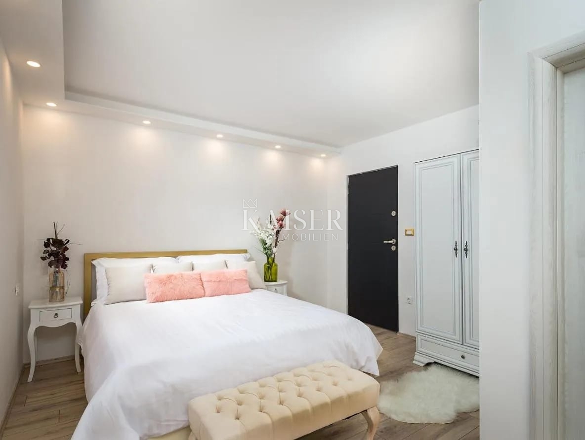 Istra, Vrsar - 82m2 stanovanje z dvema stanovanjskima enotama 