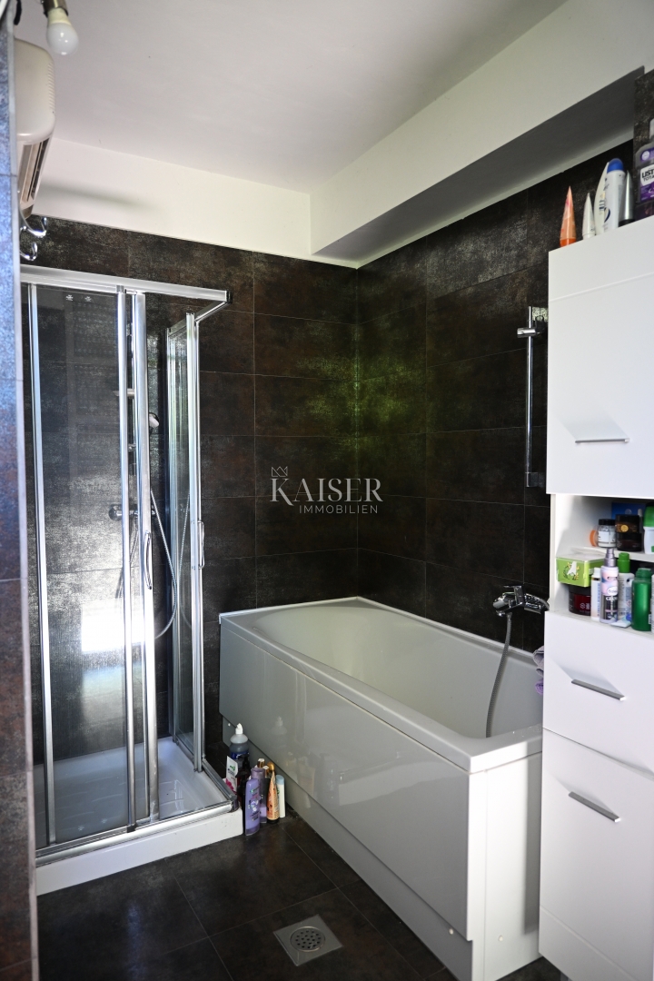 Crikvenica - trosobno stanovanje z velikim vrtom