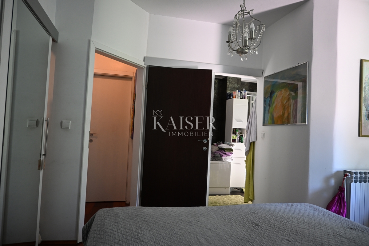 Crikvenica - trosobno stanovanje z velikim vrtom