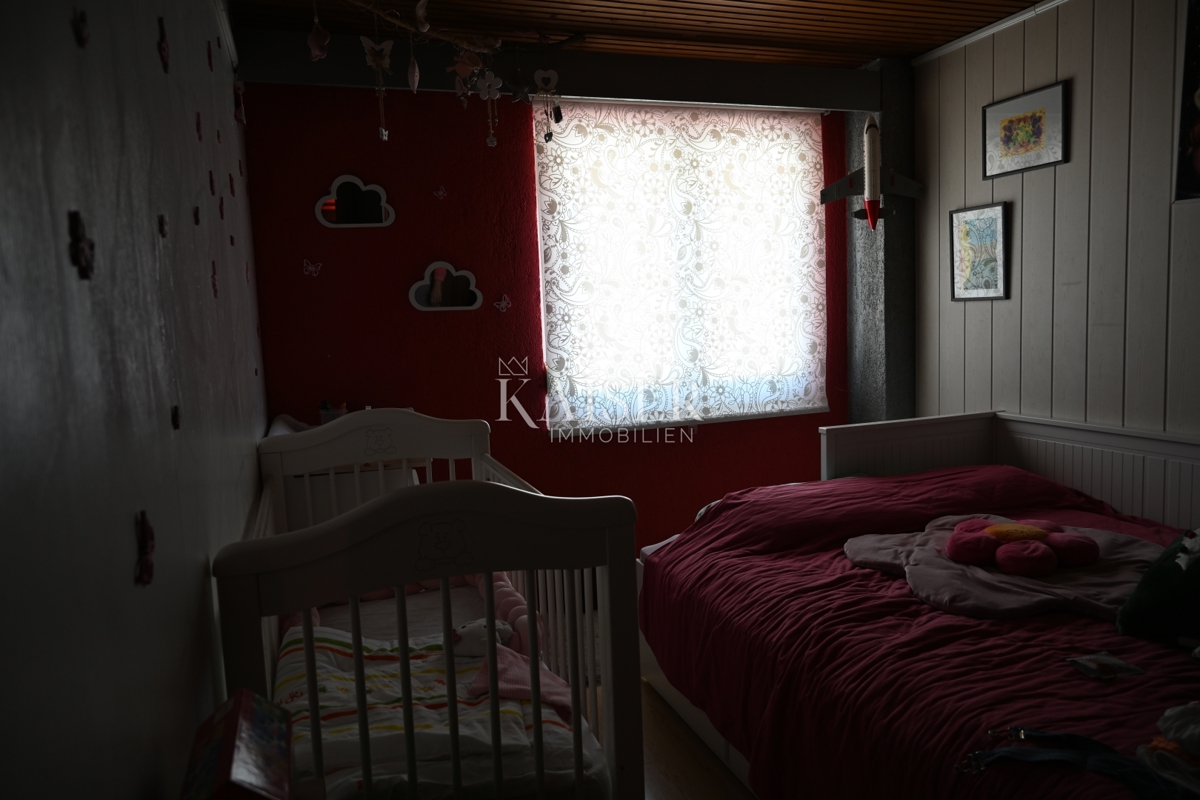 Crikvenica - trosobno stanovanje z velikim vrtom