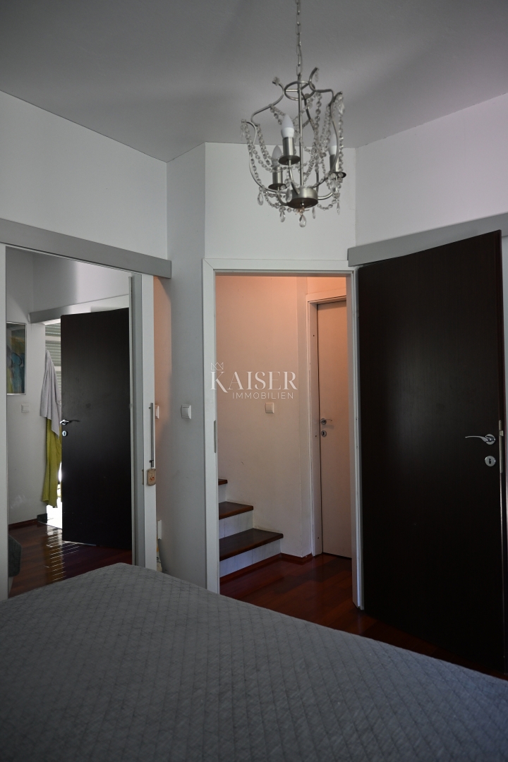 Crikvenica - trosobno stanovanje z velikim vrtom