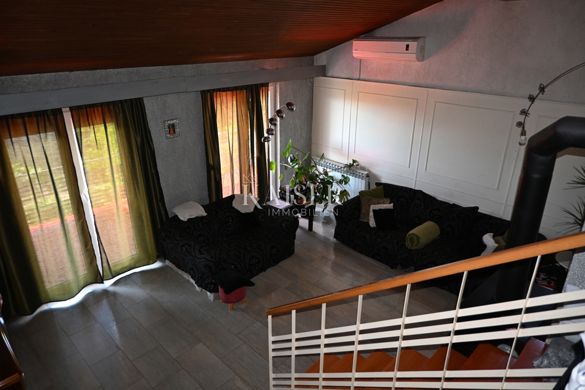 Crikvenica - trosobno stanovanje z velikim vrtom