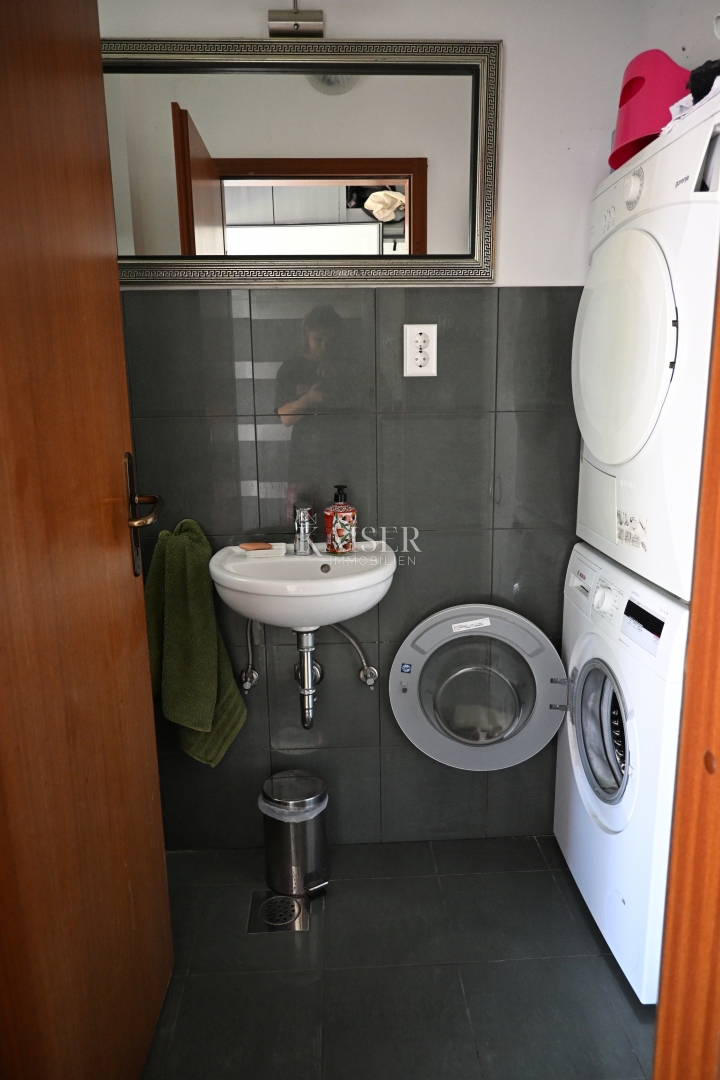 Crikvenica - trosobno stanovanje z velikim vrtom