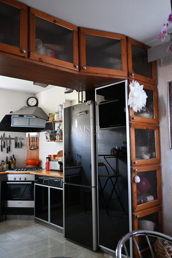 Crikvenica - trosobno stanovanje z velikim vrtom