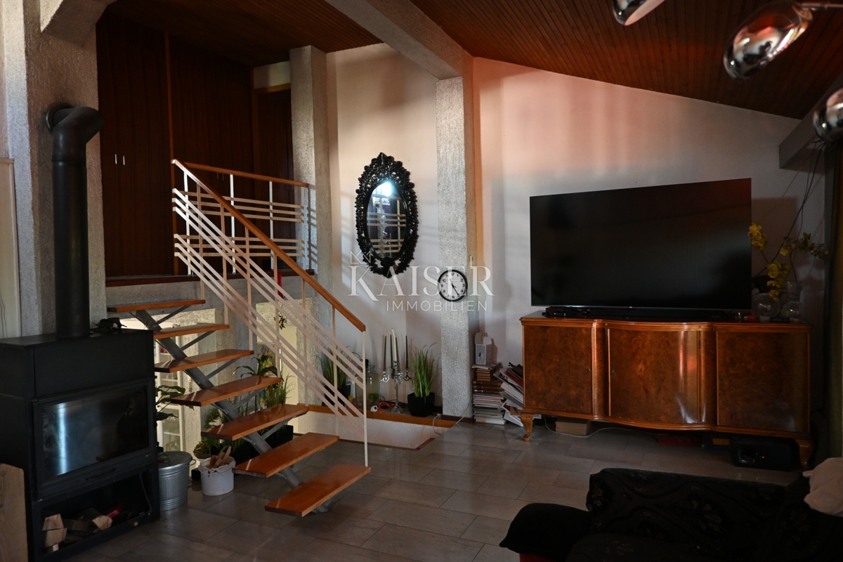 Crikvenica - trosobno stanovanje z velikim vrtom