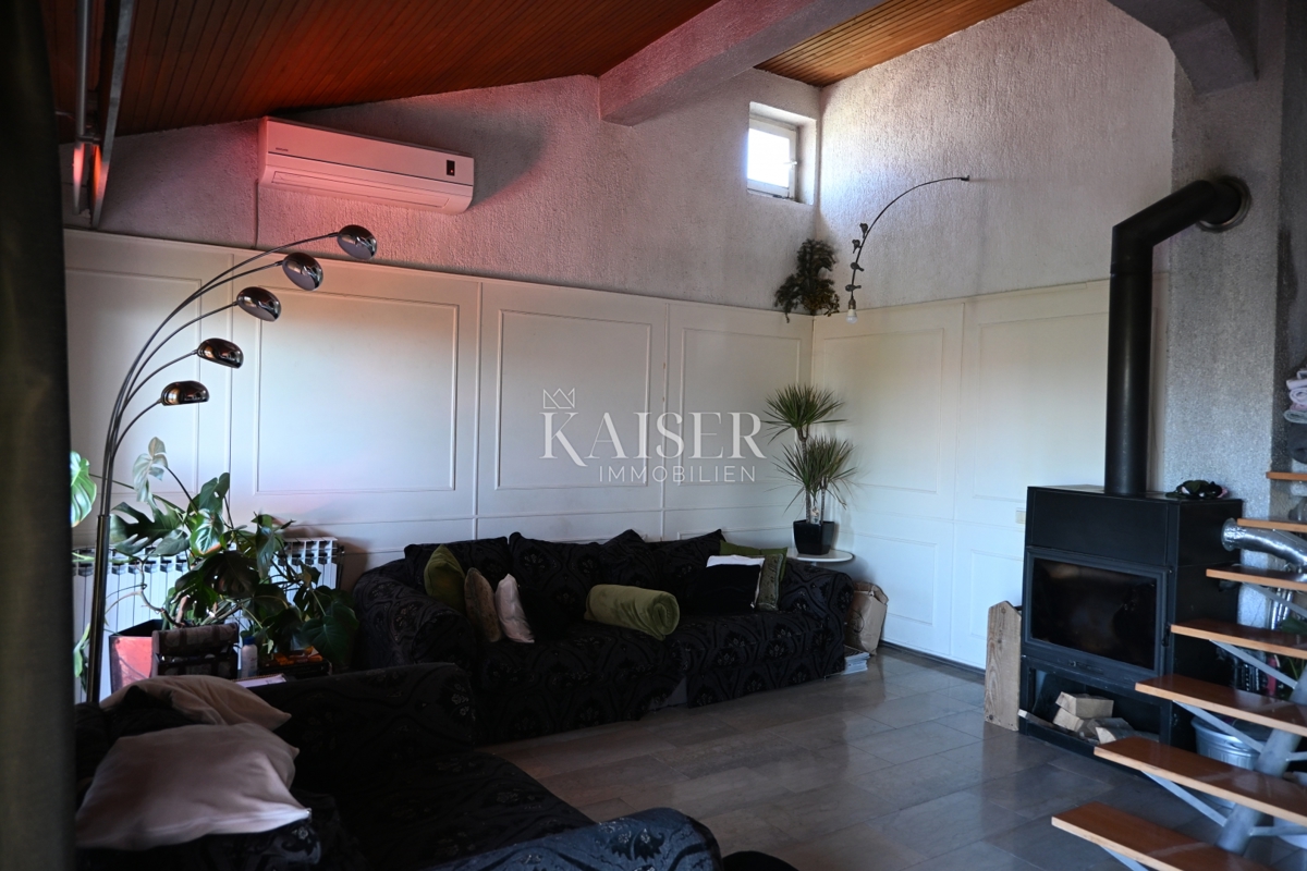 Crikvenica - trosobno stanovanje z velikim vrtom