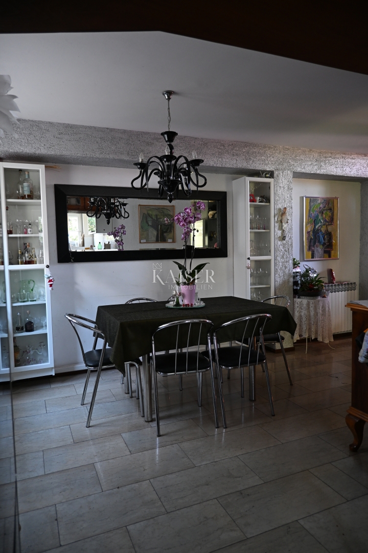 Crikvenica - trosobno stanovanje z velikim vrtom