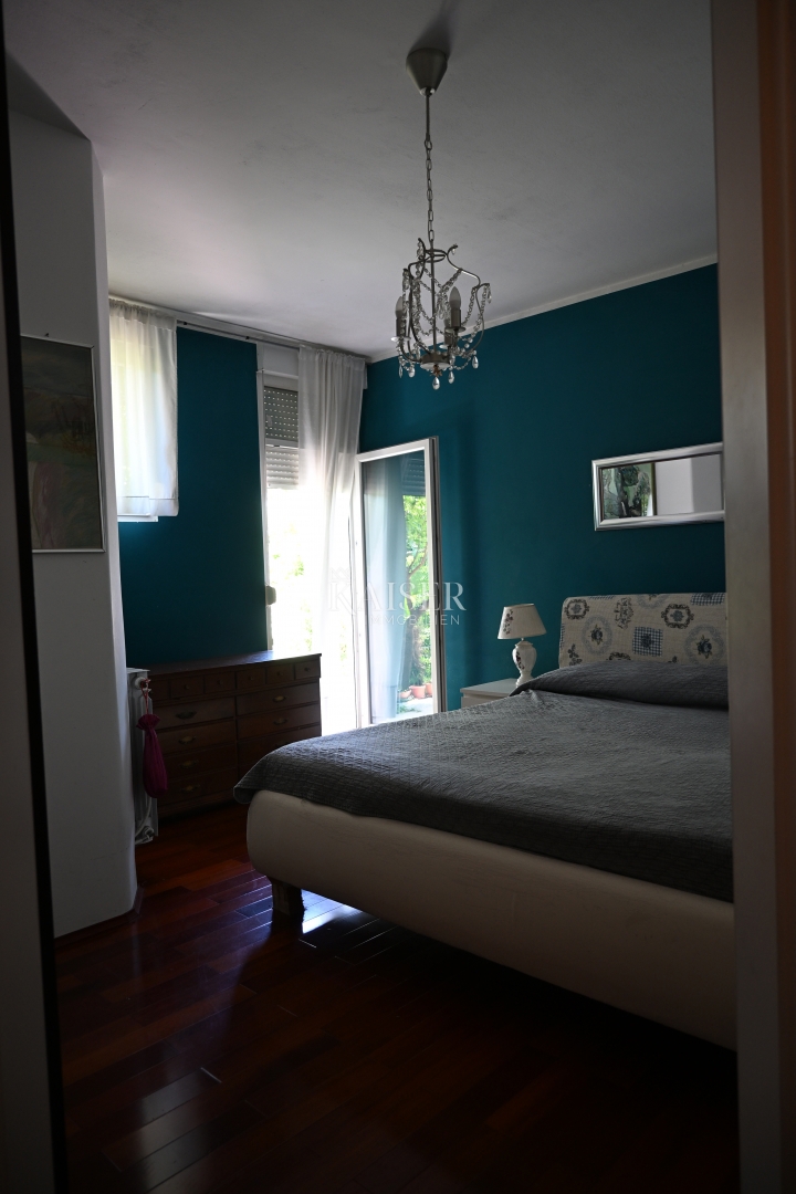 Crikvenica - trosobno stanovanje z velikim vrtom