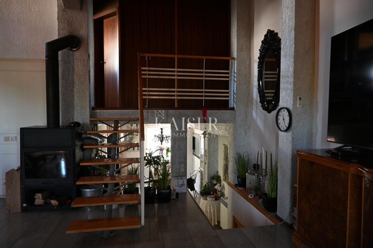 Crikvenica - trosobno stanovanje z velikim vrtom