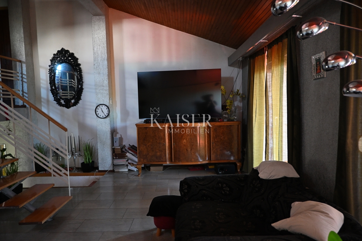 Crikvenica - trosobno stanovanje z velikim vrtom