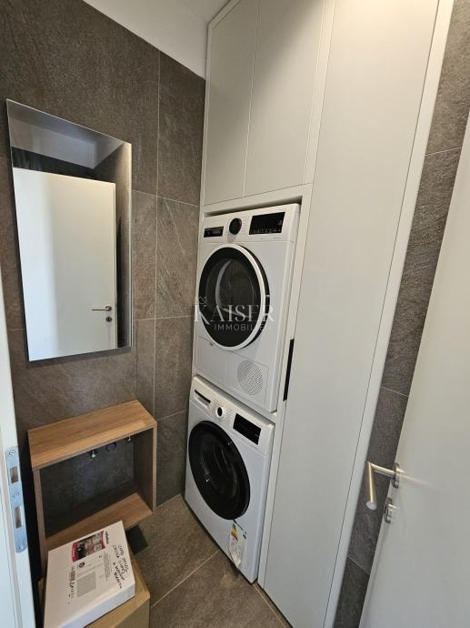 Istra, Tinjan - enonadstropna hiša z bazenom