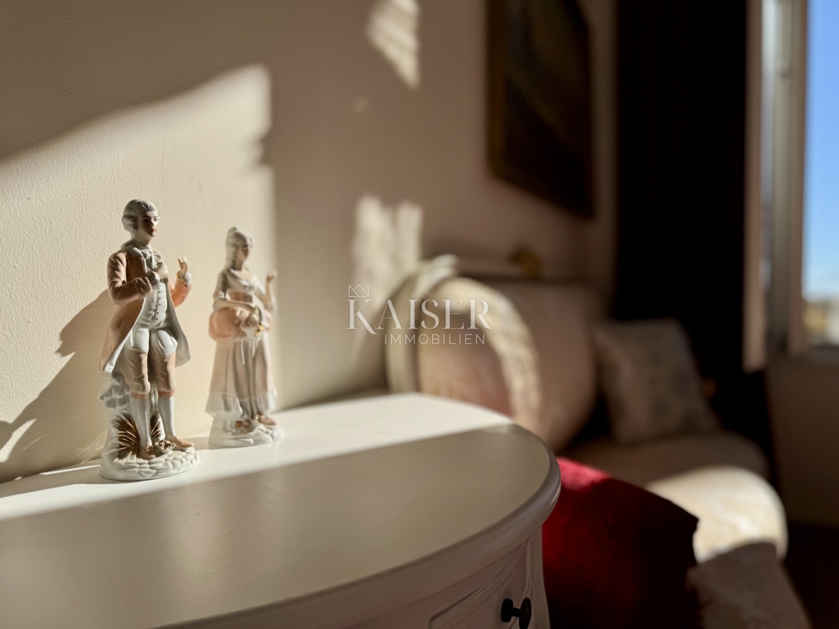 Opatija – Garsonjera 47,43 m2 v zgodovinski vili v 2. vrsti do morja s parkiriščem, teraso in čudovitim razgledom