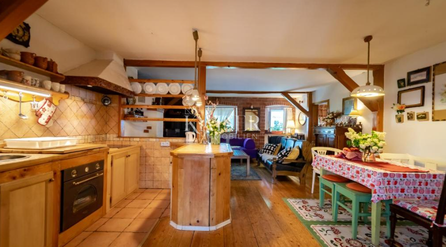 Lokve, hiša s 3 apartmaji v bližini jezera