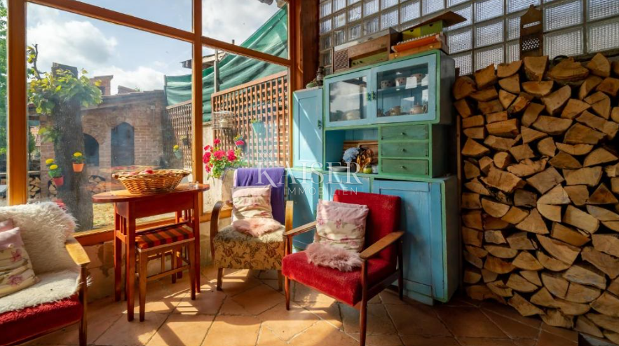 Lokve, hiša s 3 apartmaji v bližini jezera