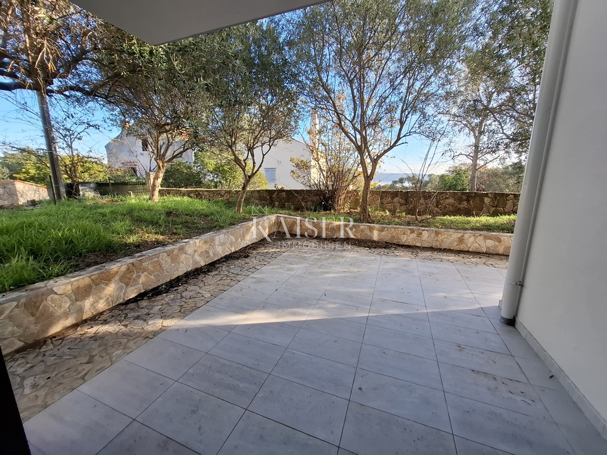 Otok Lošinj, Nerezine, dvonadstropno stanovanje s pogledom na morje