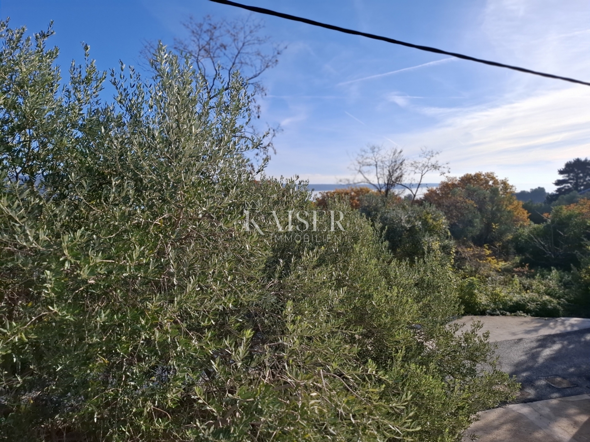 Otok Lošinj, Nerezine, dvonadstropno stanovanje s pogledom na morje