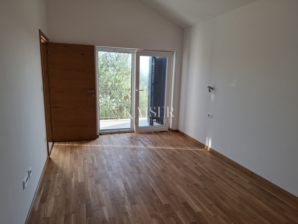 Otok Lošinj, Nerezine, dvonadstropno stanovanje s pogledom na morje