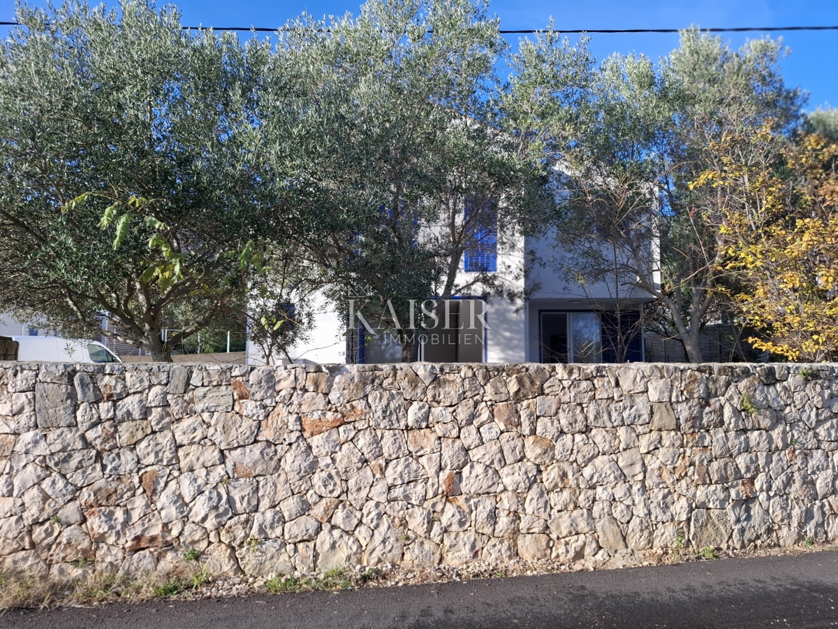 Otok Lošinj, Nerezine, dvonadstropno stanovanje s pogledom na morje