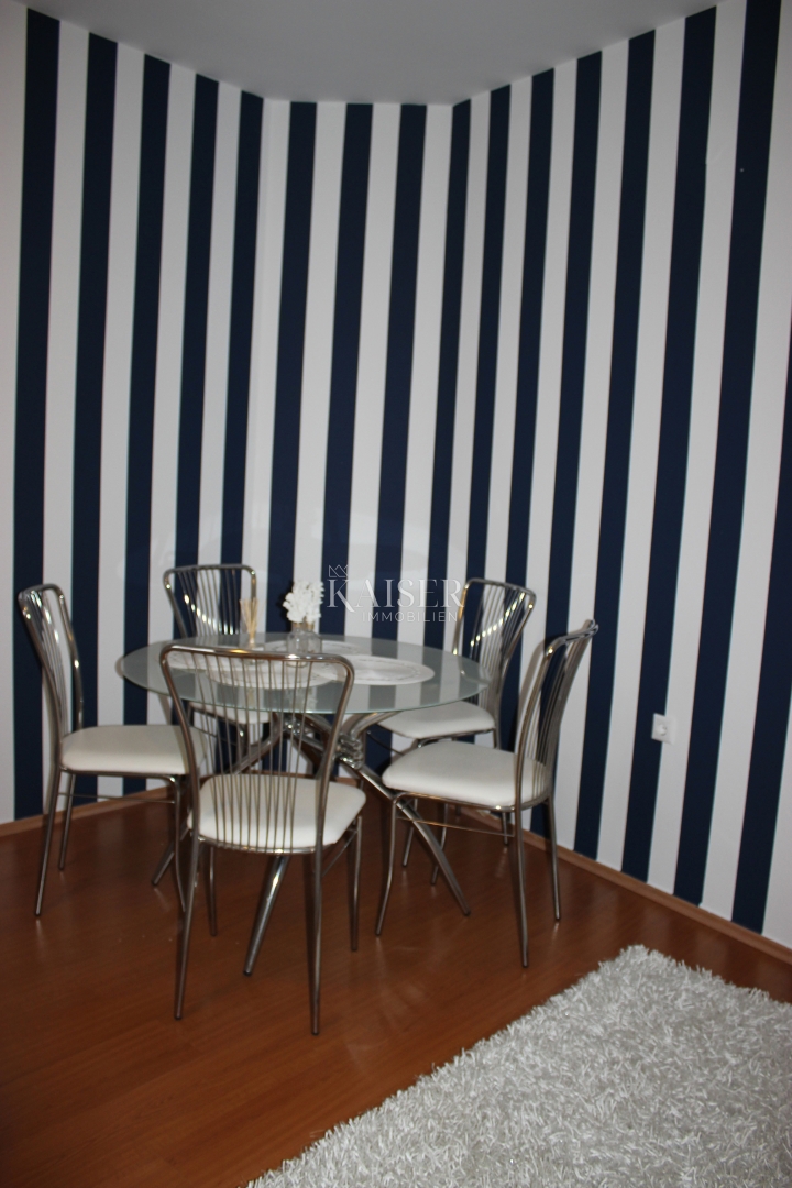 Otok Krk, Vrbnik, hiša s 6 apartmaji