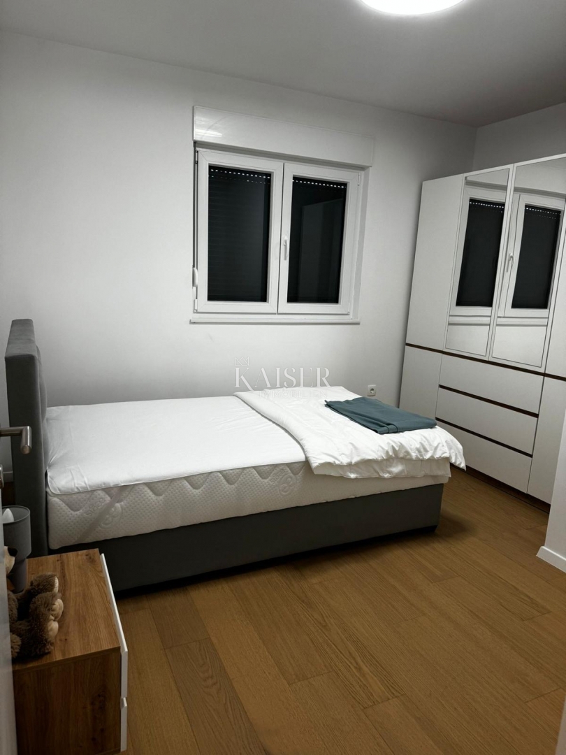 Zadar - Sončno stanovanje s pogledom na morje v bližini plaže