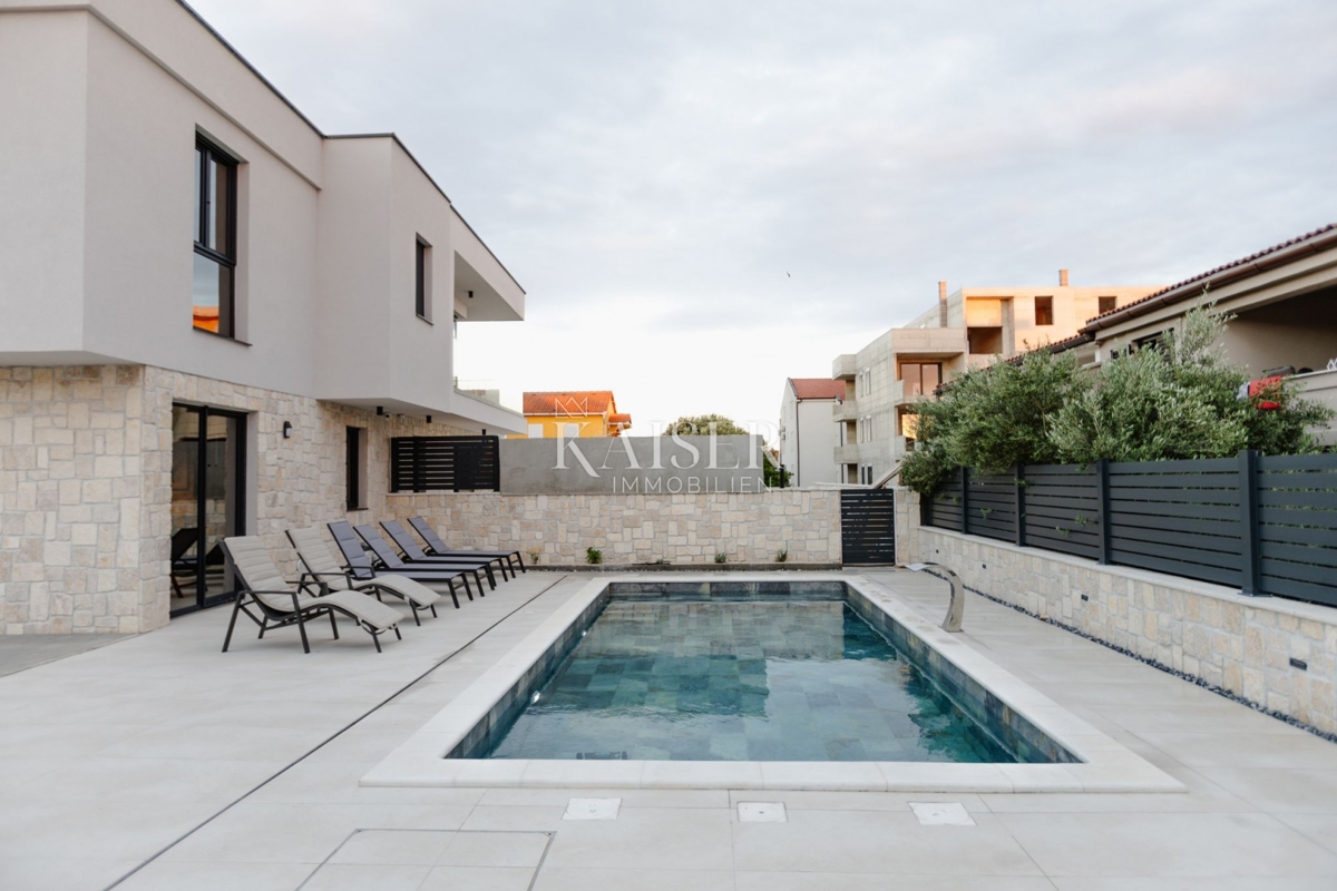 Otok Pag - novozgrajena hiša 300 m od morja