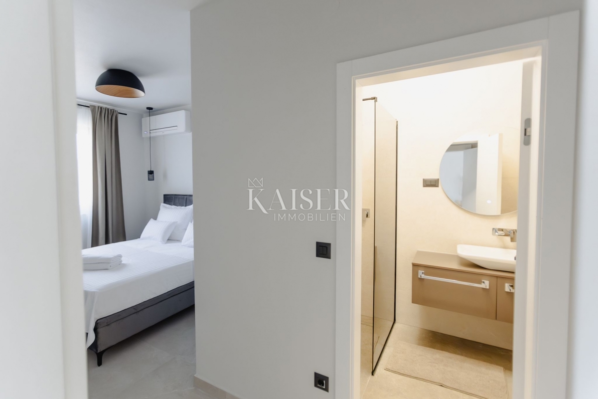 Otok Pag - novozgrajena hiša 300 m od morja