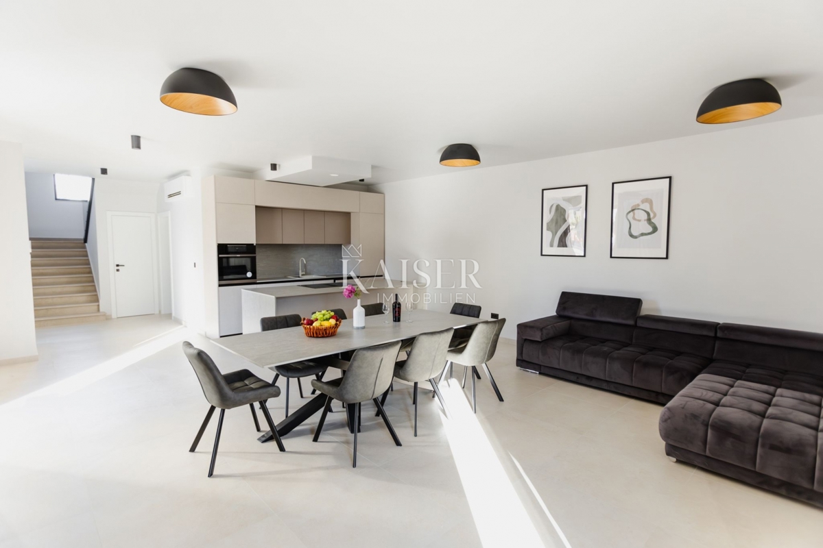 Otok Pag - novozgrajena hiša 300 m od morja