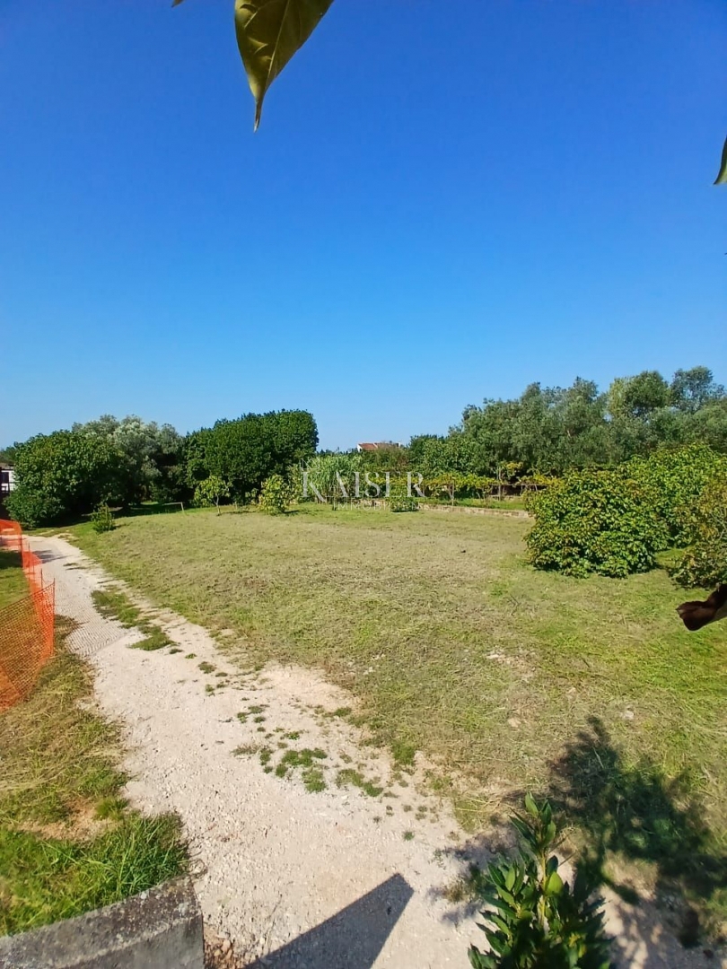  Zazidljivo zemljišče Zambratija, Umag, 1.598m2