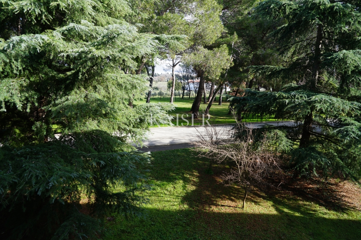 Istra - Poreč, 2-sobno stanovanje, vrhunska lokacija, 400 m od morja