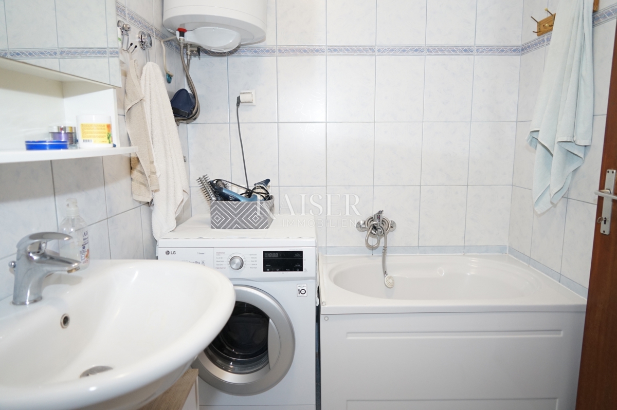 Istra - Poreč, 2-sobno stanovanje, vrhunska lokacija, 400 m od morja