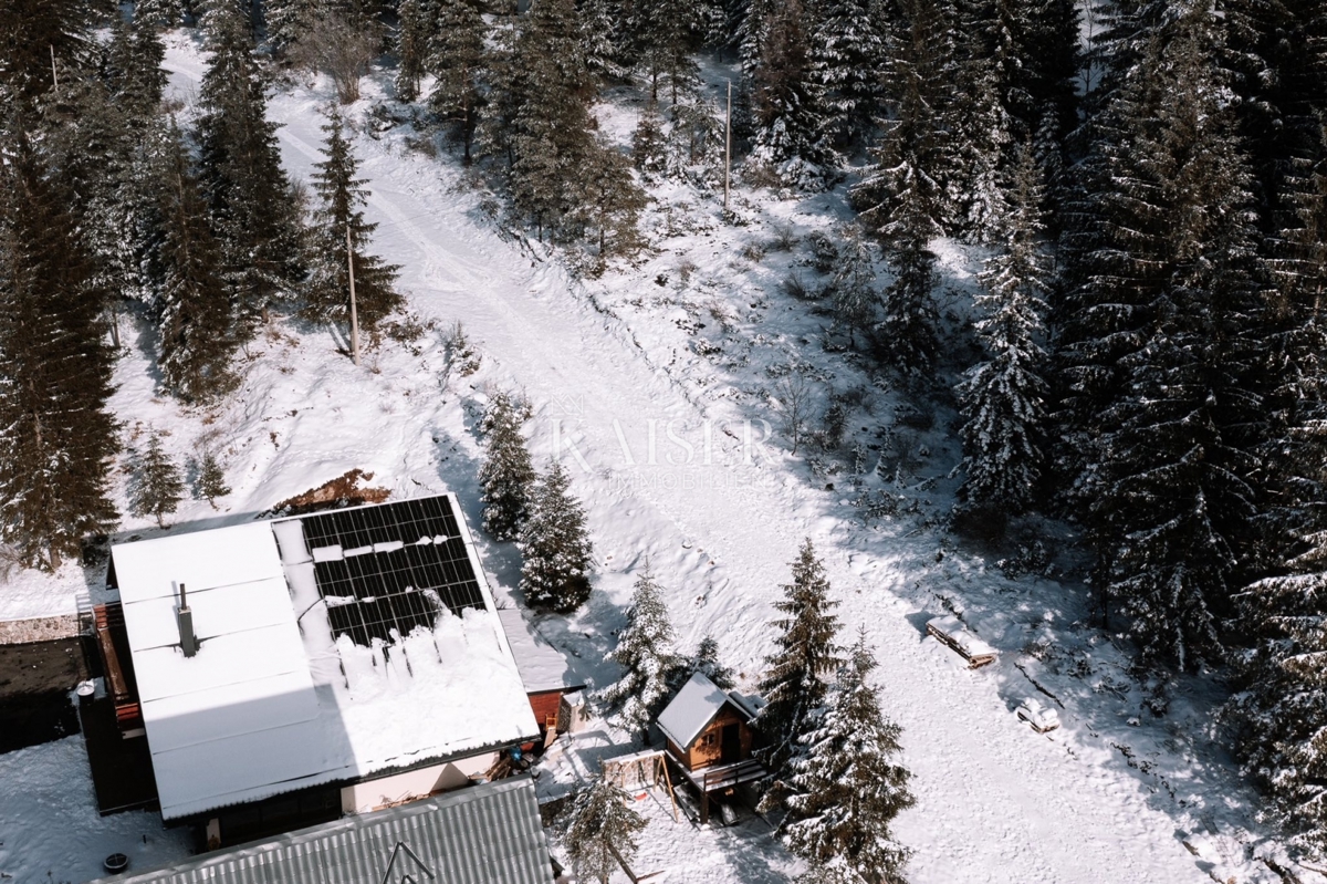 Ravna Gora - čudovita hiša na izjemni lokaciji