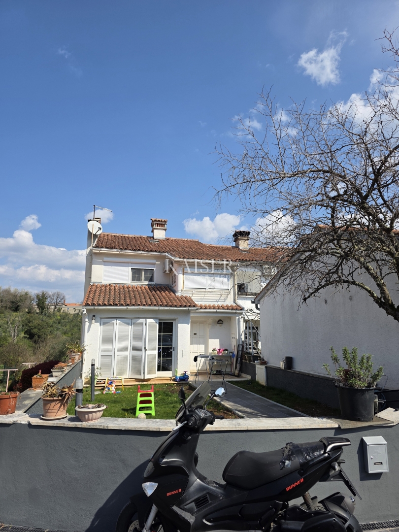 Istra - Poreč, hiša v bližini morja, najbolj iskana lokacija v mestu.