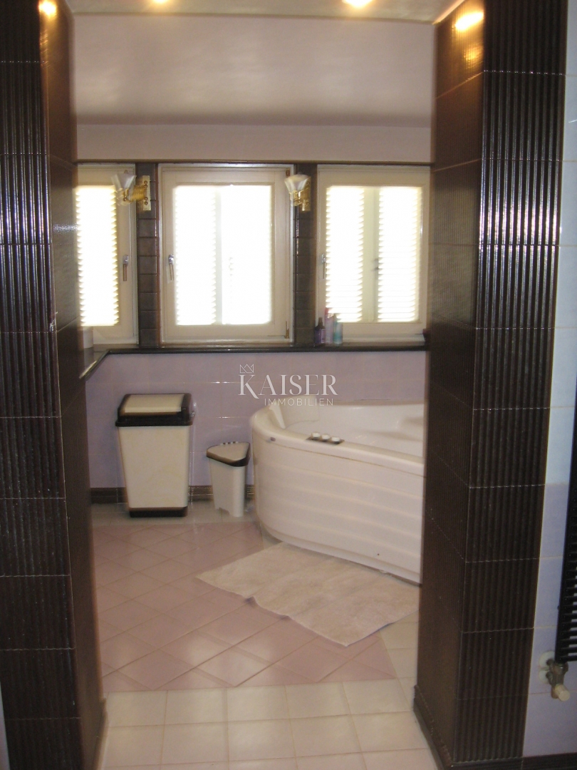 Istra - Poreč, hiša v bližini morja, najbolj iskana lokacija v mestu.