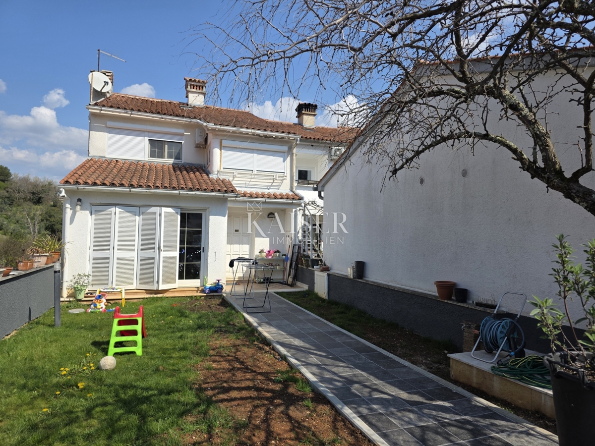 Istra - Poreč, hiša v bližini morja, najbolj iskana lokacija v mestu.