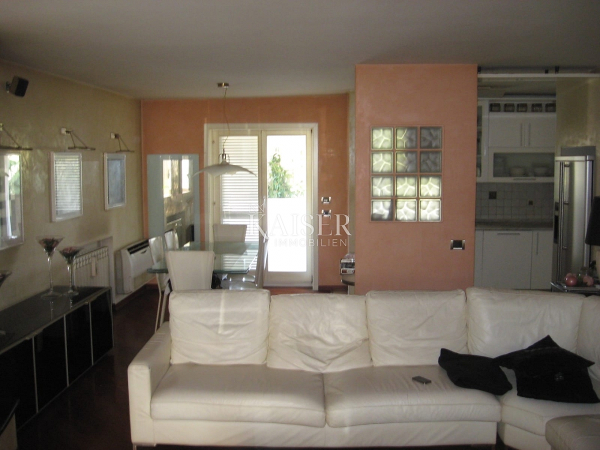 Istra - Poreč, hiša v bližini morja, najbolj iskana lokacija v mestu.