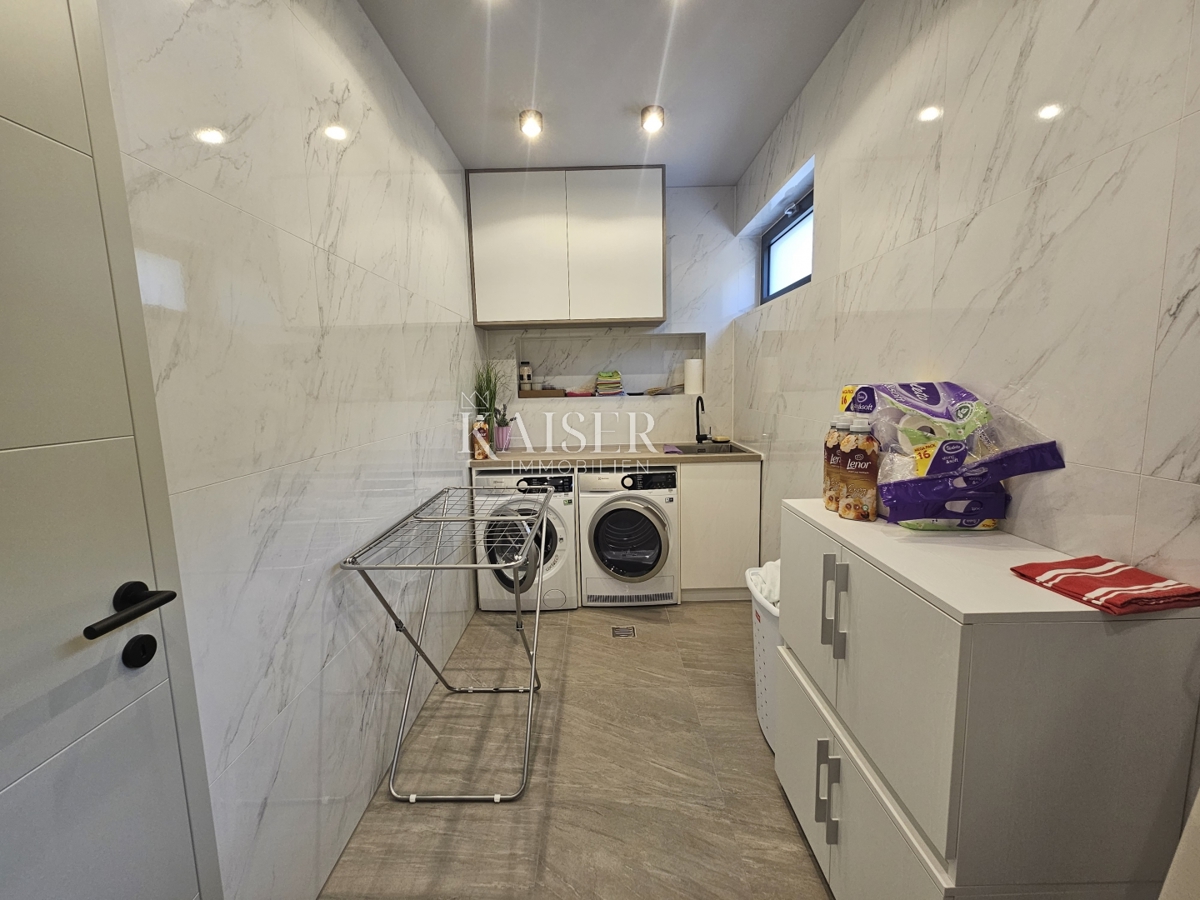 Opatija, okolica - luksuzna vila 340m2 z bazenom