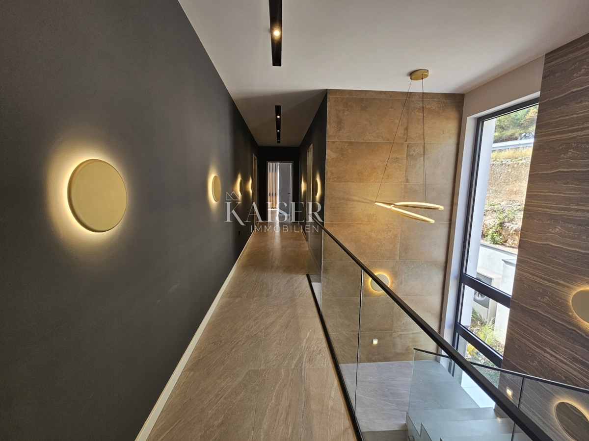 Opatija, okolica - luksuzna vila 340m2 z bazenom