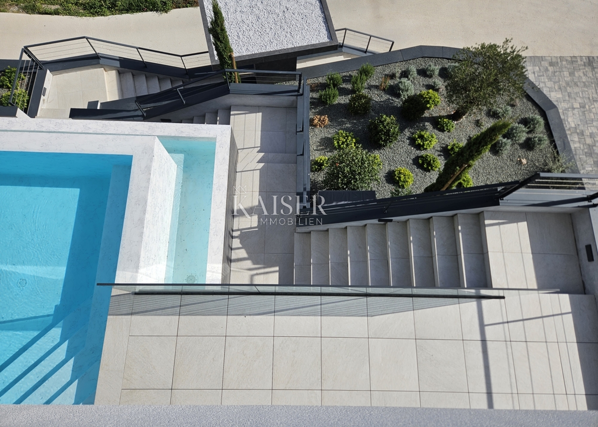 Opatija, okolica - luksuzna vila 340m2 z bazenom