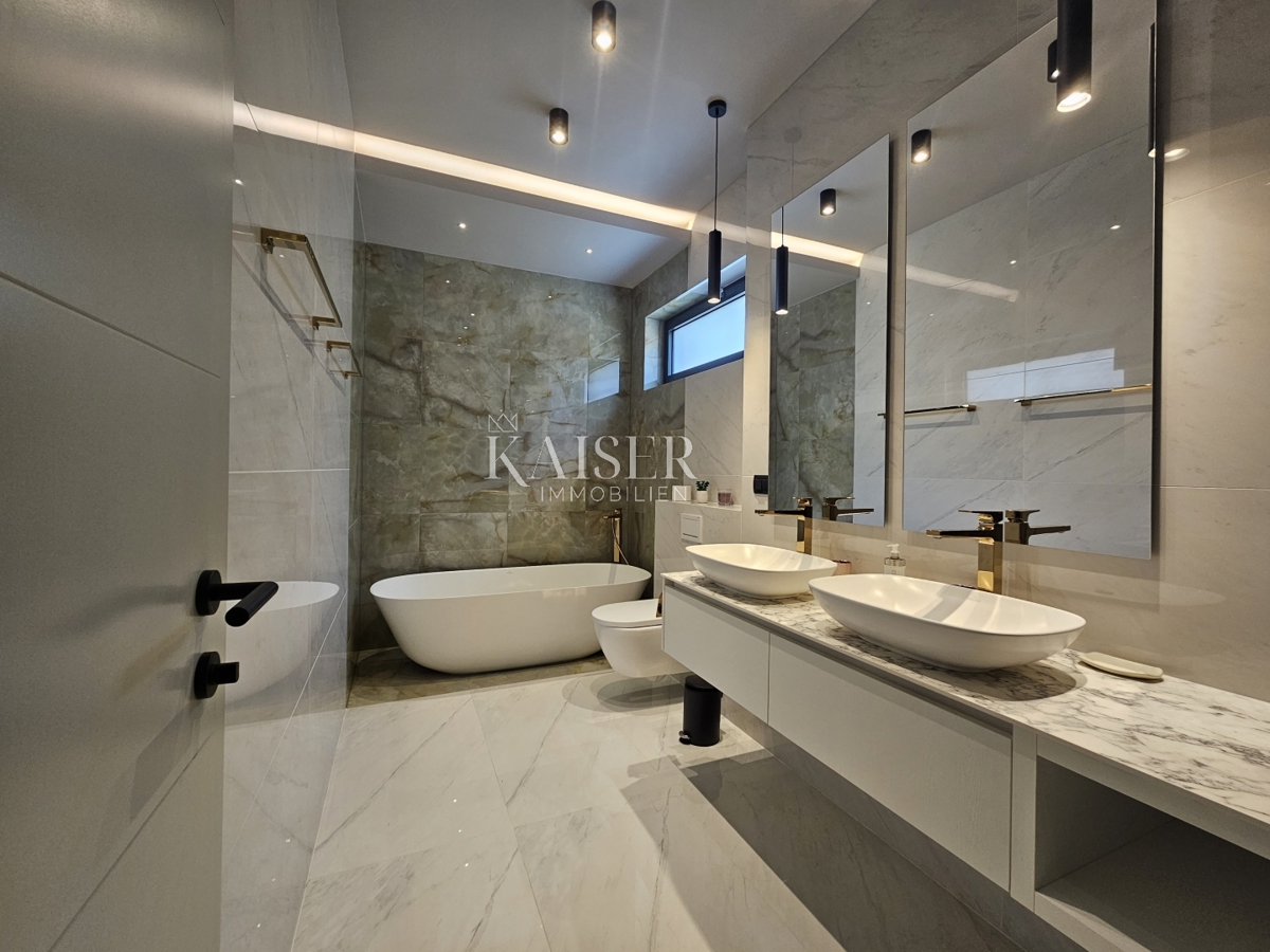 Opatija, okolica - luksuzna vila 340m2 z bazenom