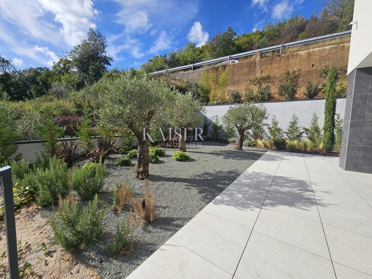 Opatija, okolica - luksuzna vila 340m2 z bazenom