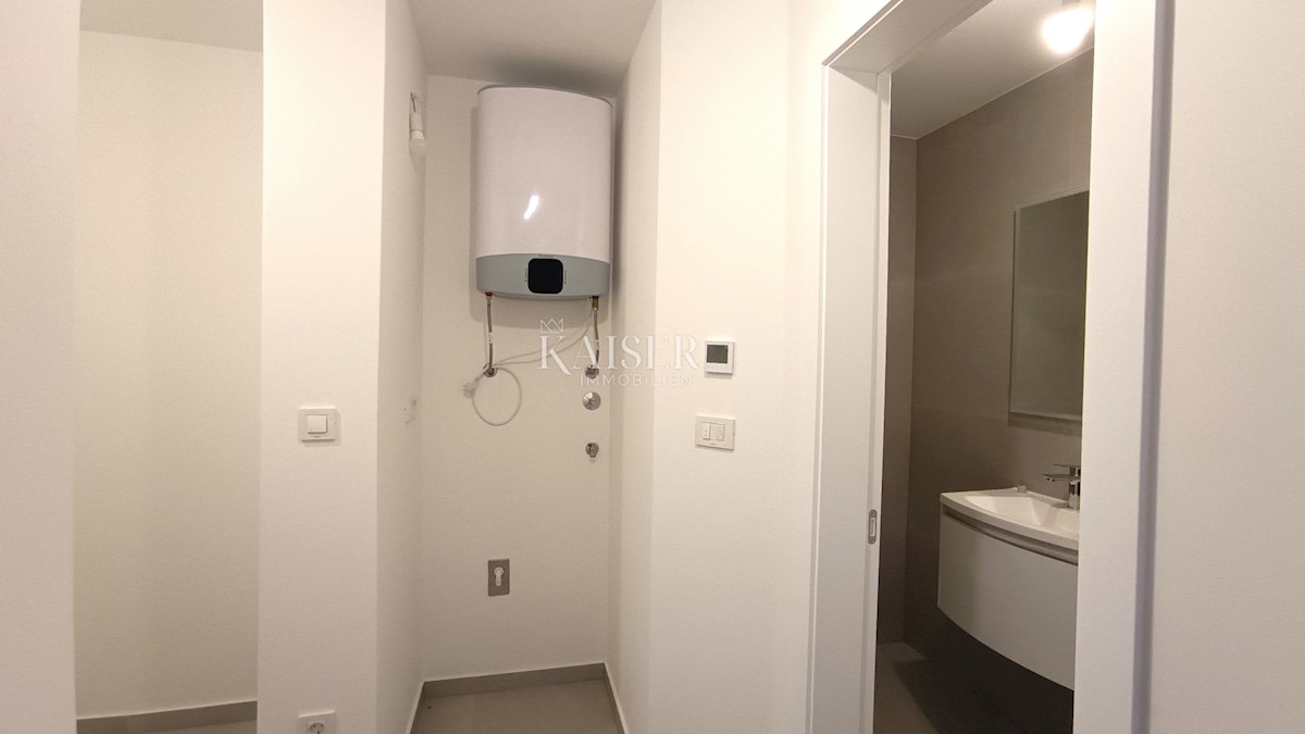 Malinska, otok Krk - apartma 110m² z bazenom in pogledom na morje