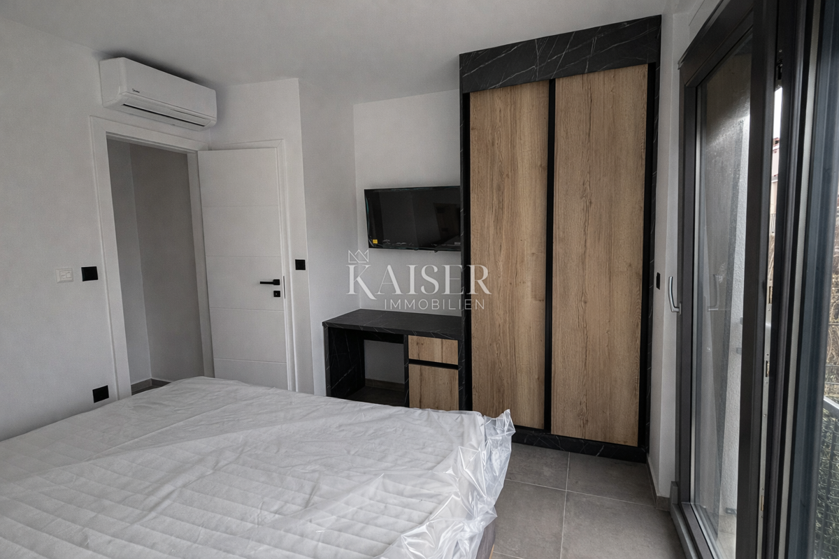 Zadar, Privlaka apartma v novi stavbi, 70 m od morja