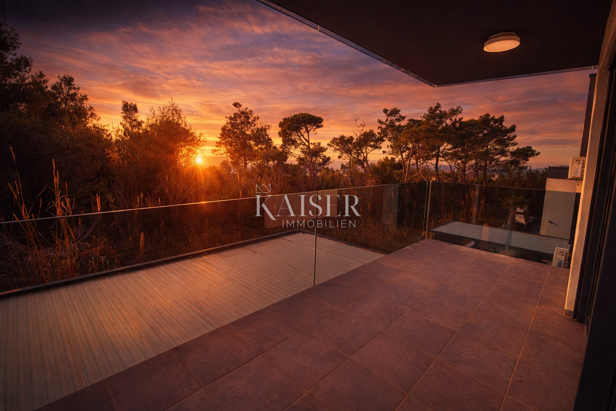 Zadar, Privlaka apartma v novi stavbi, 70 m od morja