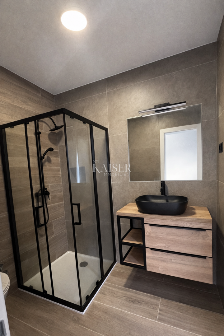 Zadar, Privlaka moderno stanovanje 70 m od morja