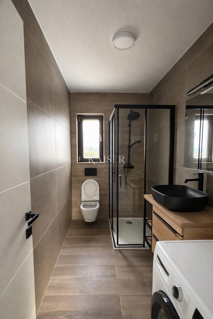 Zadar, Privlaka moderno stanovanje 70 m od morja