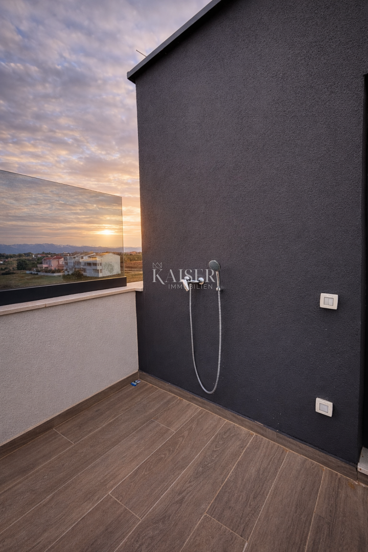 Zadar, Privlaka moderno stanovanje 70 m od morja