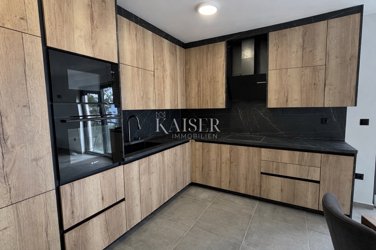 Zadar, Privlaka moderno stanovanje 70 m od morja