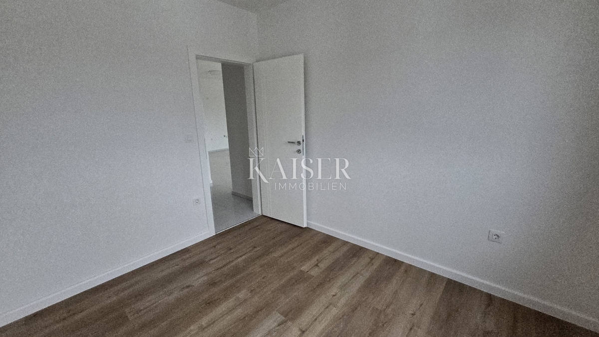 Novi Vinodolski - stanovanje v 2. nadstropju S5 novogradnja 68m2