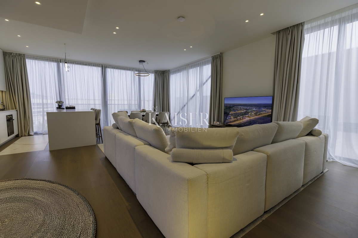 Istra, Umag, Savudrija - luksuzna vila v naselju, 275m2 - na voljo vse storitve v naselju